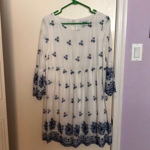 White and blue detailed dress